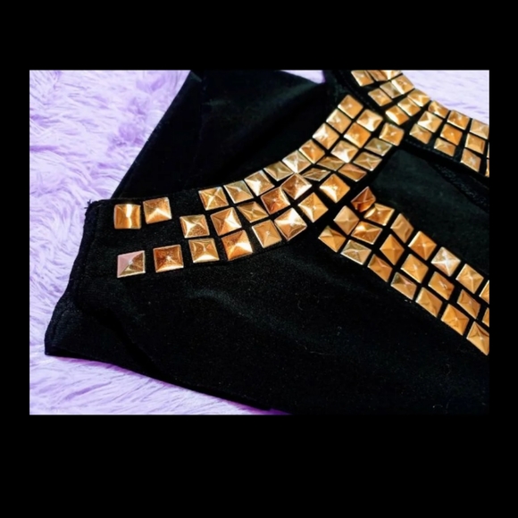 🆗Black & Gold Stud Trim Stretchy Top M - Picture 13 of 13